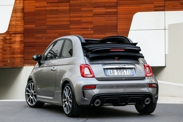 Imagine model: Abarth 595C (312) (2012 - P)