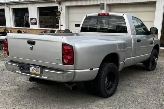 Imagine model: Dodge Ram 3 3500 Standard Cab Pickup (DR DH D1 DC DM) facelift (2006 - 2009)
