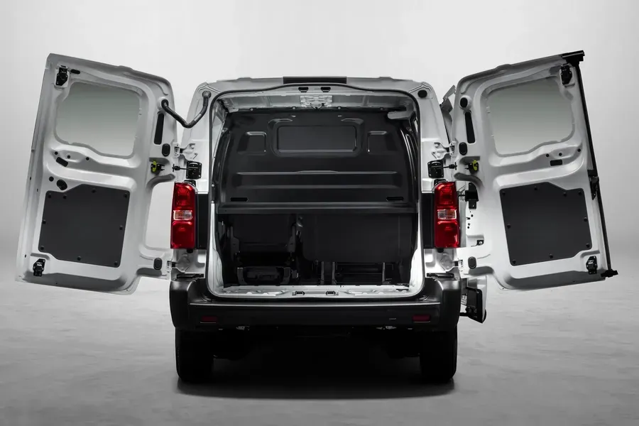 Imagine model: Fiat Scudo 3 Bus (506 507) (2022 - 2023)