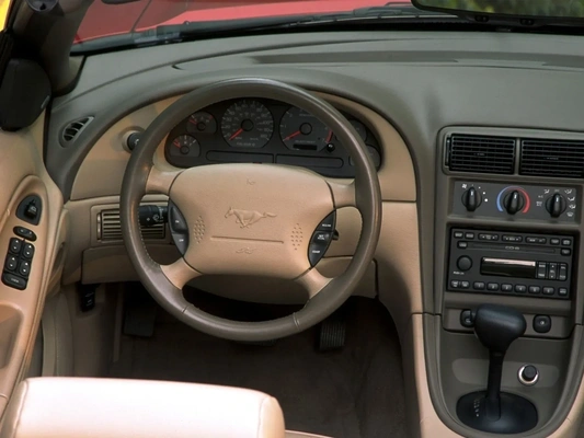 Imagine model: Ford Mustang 4 Convertible (C) facelift (1998 - 2004)