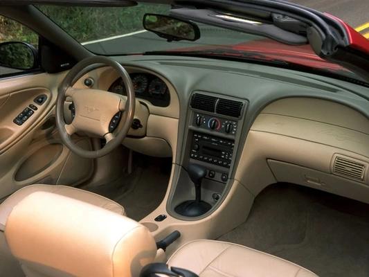 Imagine model: Ford Mustang 4 Convertible (C) facelift (1998 - 2004)