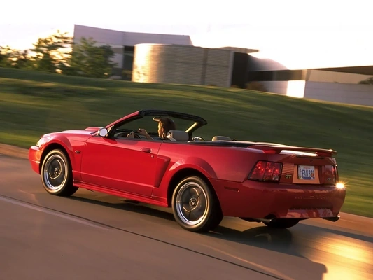 Imagine model: Ford Mustang 4 Convertible (C) facelift (1998 - 2004)