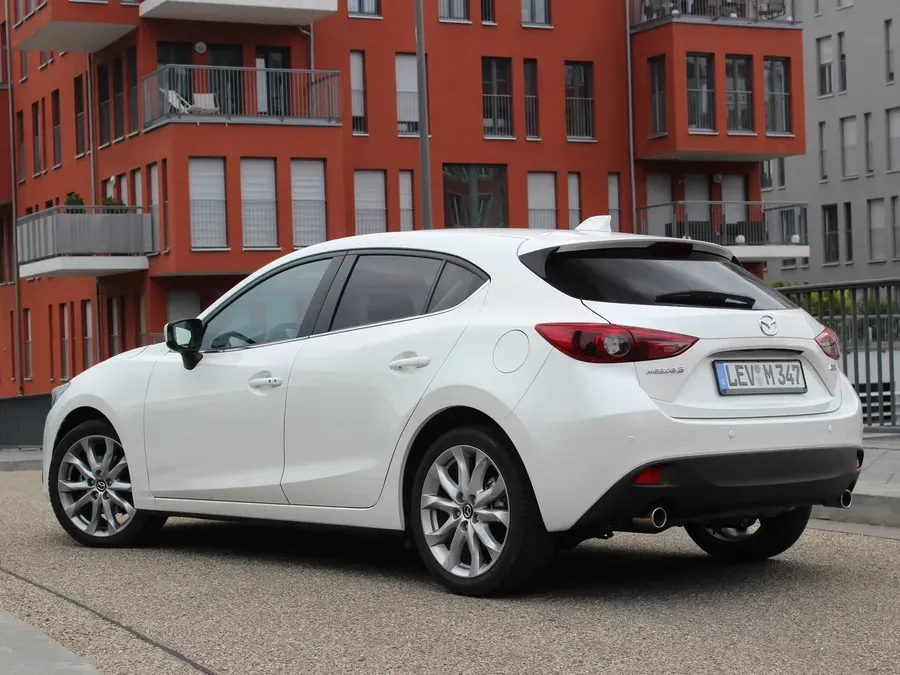 Imagine model: Mazda 3 3 (BM BN) (2013 - 2016)