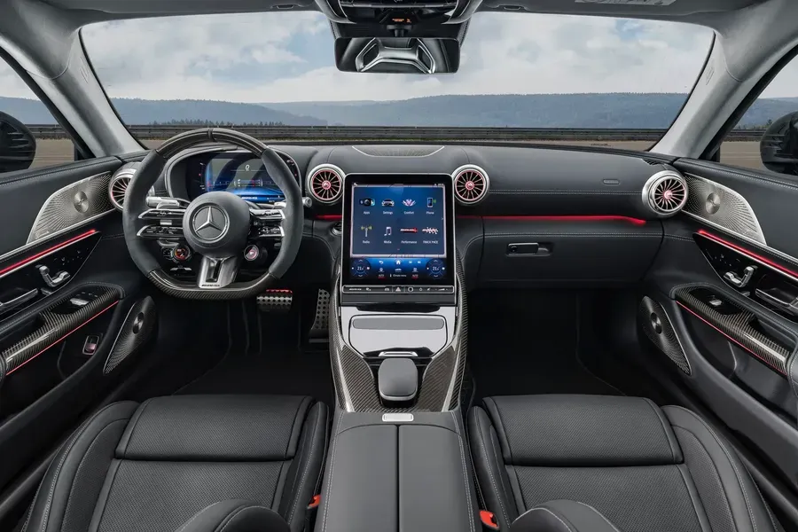 Imagine model: Mercedes-Benz AMG GT 2 (C192) (2023 - P)