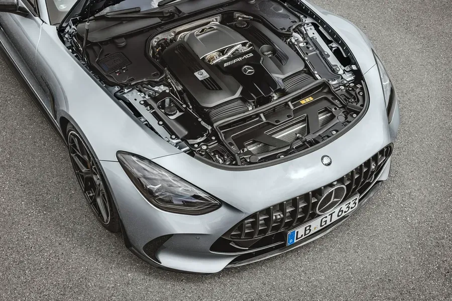 Imagine model: Mercedes-Benz AMG GT 2 (C192) (2023 - P)