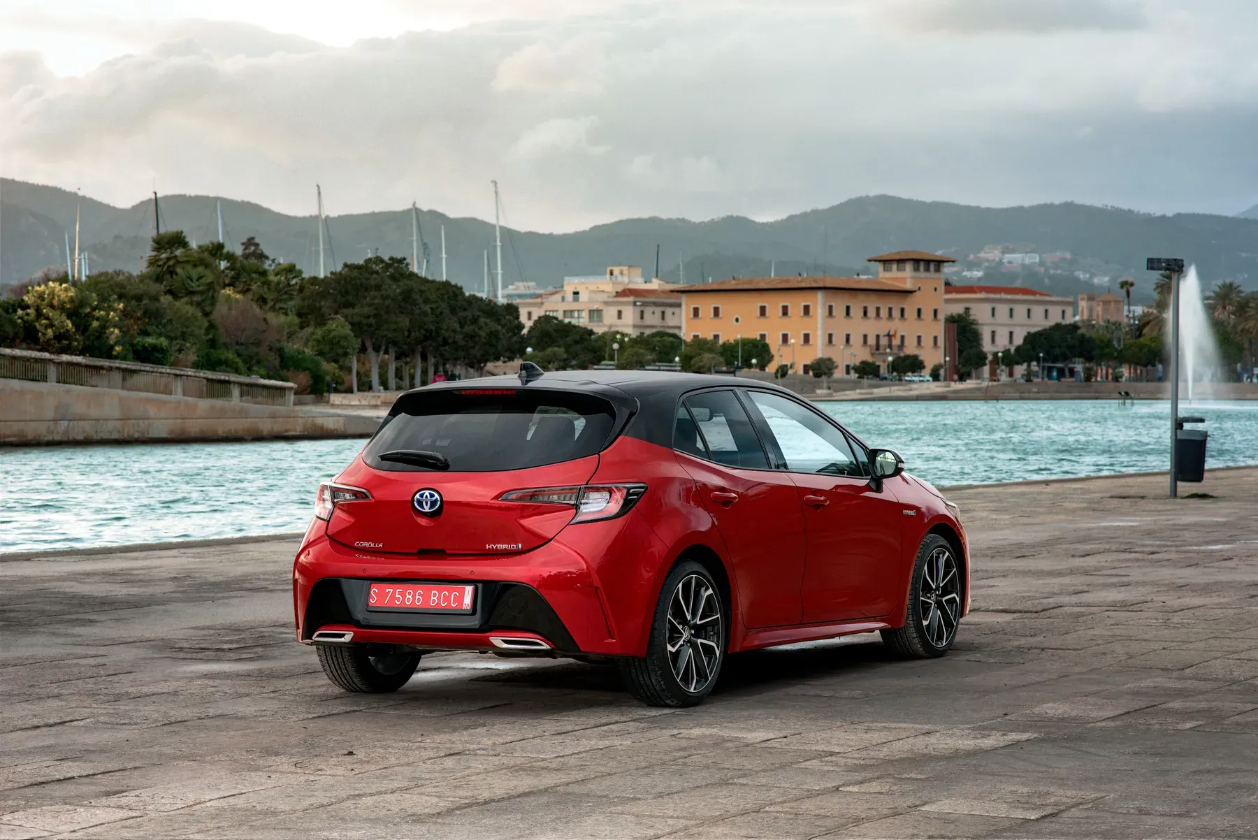 Imagine model: Toyota Corolla 12 Hatchback 5 usi (E21 EA1 EH1) (2018 - 2022)