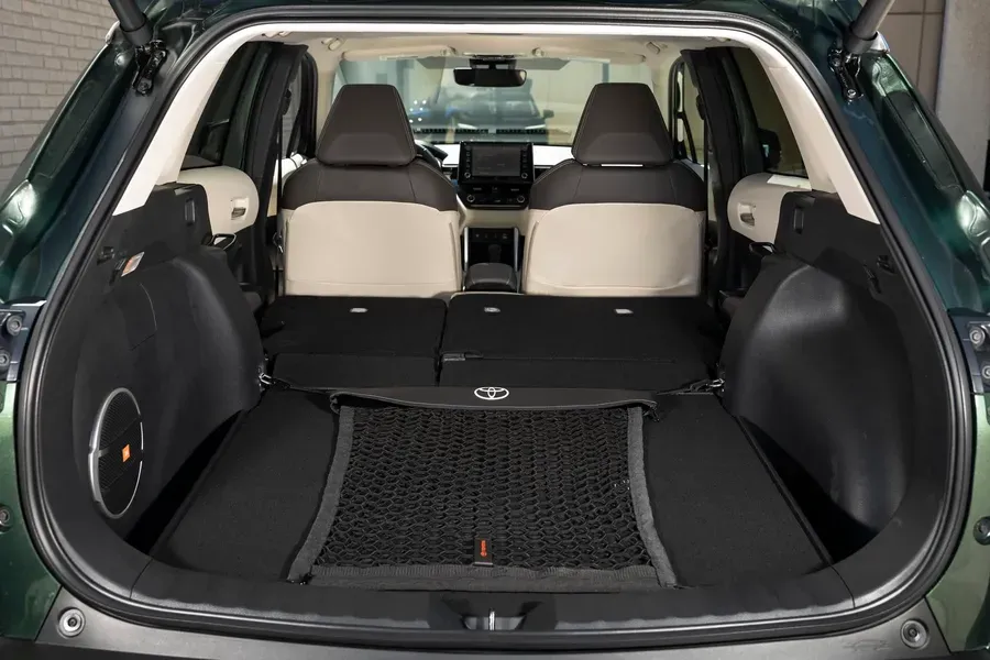 Imagine model: Toyota Corolla Cross 1 (ZVG1_ ZSG1_ MXGH1_ MXGA1_) (2020 - 2025)