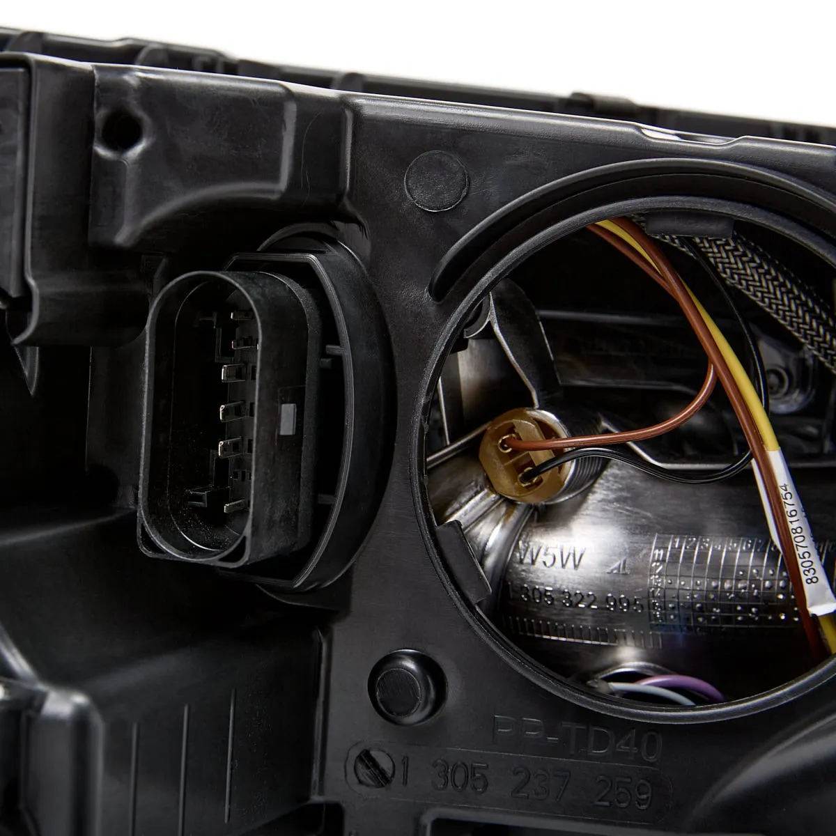 Imagine produs: Far stanga pentru SKODA OCTAVIA LED PWY24W D3S W5W xenon MAGNETI MARELLI (711307024258)